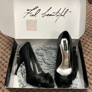 White House black market High heel